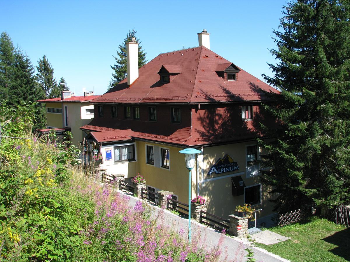 Hotel Alpinum Treffen Exterior foto